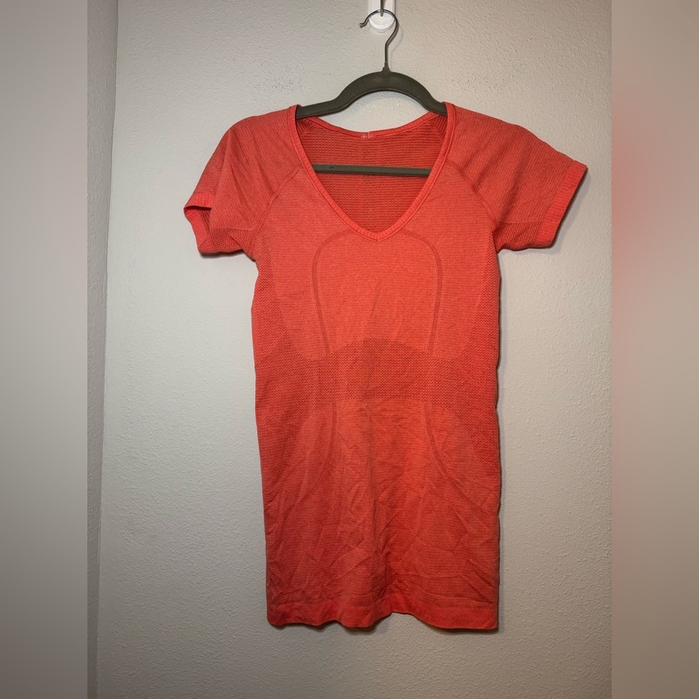 lululemon athletica V-Neck Swiftly Tee